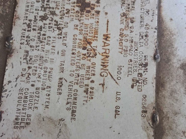 transfer-fuel-tank-w/-12-volt-pump-image-5