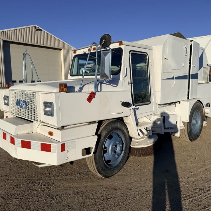 #1981 • 1990 Mobil Sweeper AHL Sweeper Truck