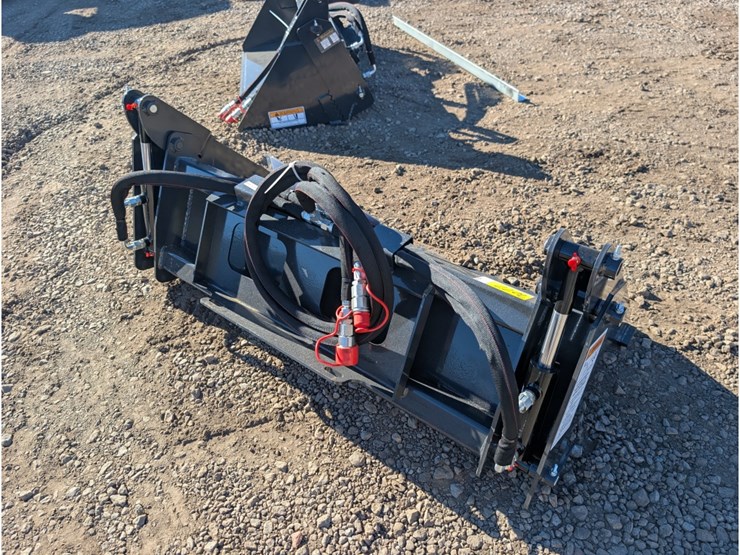 wolverine-mini-skid-steer-4-in-1-bucket-46"-image-6