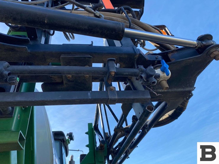 2013-john-deere-4830-image-40