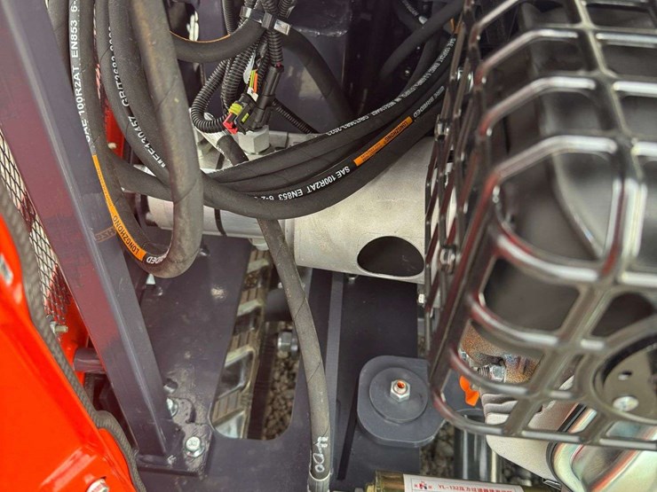 2025-cfg-industrial-mx15rx-mini-excavator-image-21