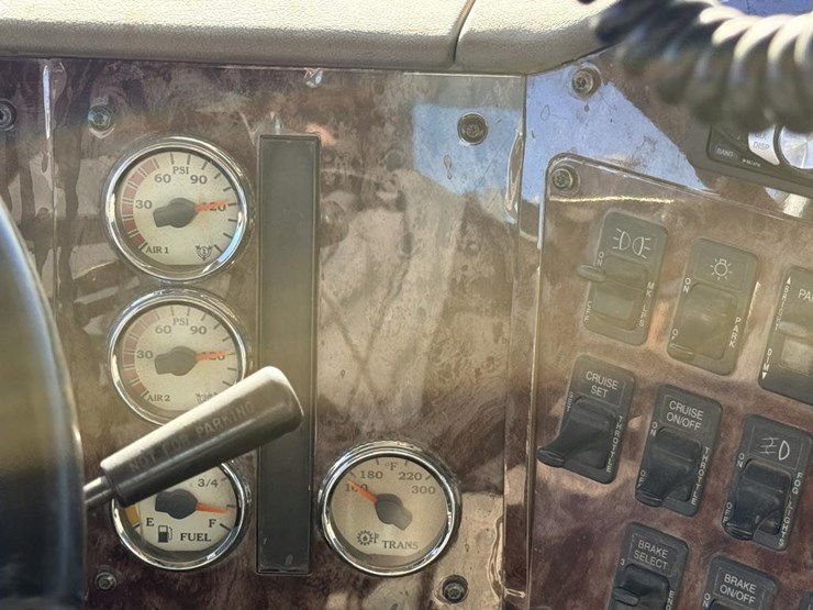 #1972-•-2008-international-eagle-day-cab-truck-tractor-image-34