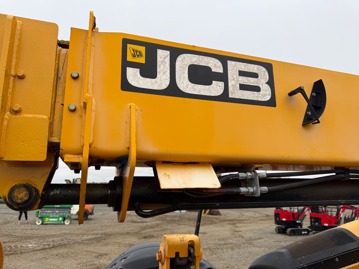 2018-jcb-509-42-image-41