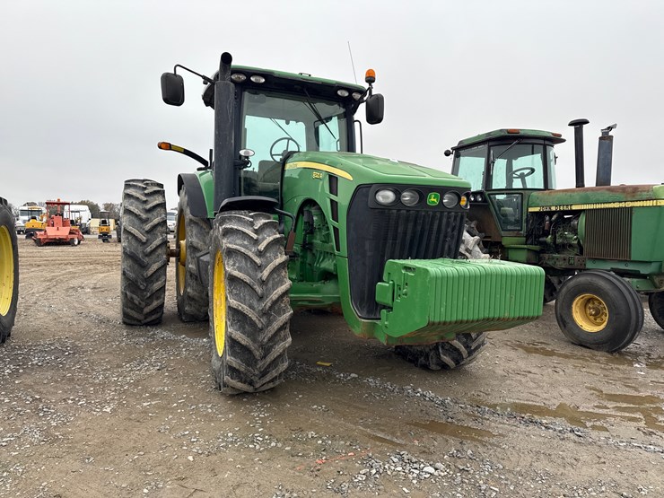 john-deere-8320r-image-2