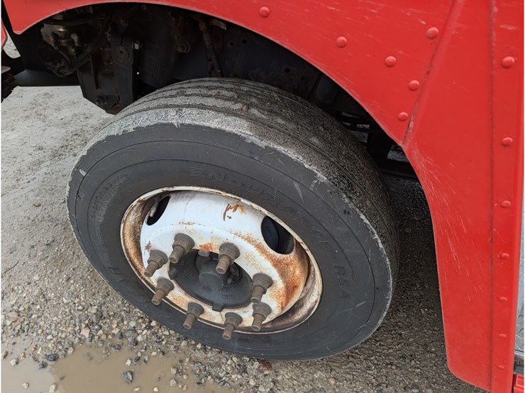 2017-freightliner-mt55-image-8