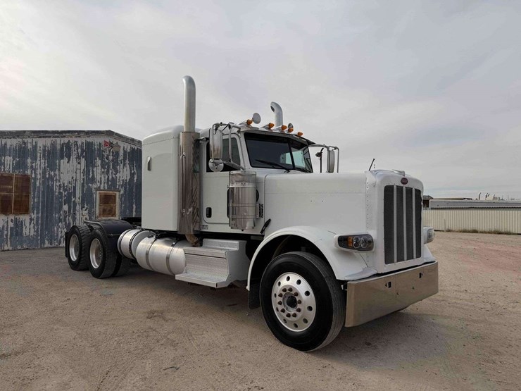 2018-peterbilt-389-image-4
