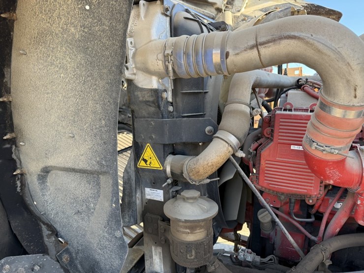 #1955-•-2008-international-eagle-day-cab-truck-tractor-image-15