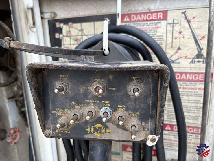 1998-freightliner-fl70-image-94