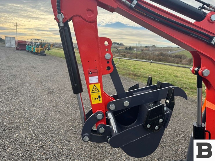 2025-cfg-industrial-mx15rx-mini-excavator-image-11