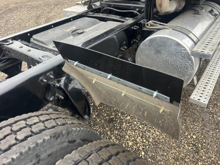 #1675-•-2016-freightliner-harrison-glider-kit-day-cab-truc-image-30