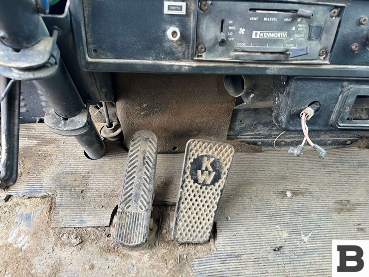 kenworth-t800-image-93