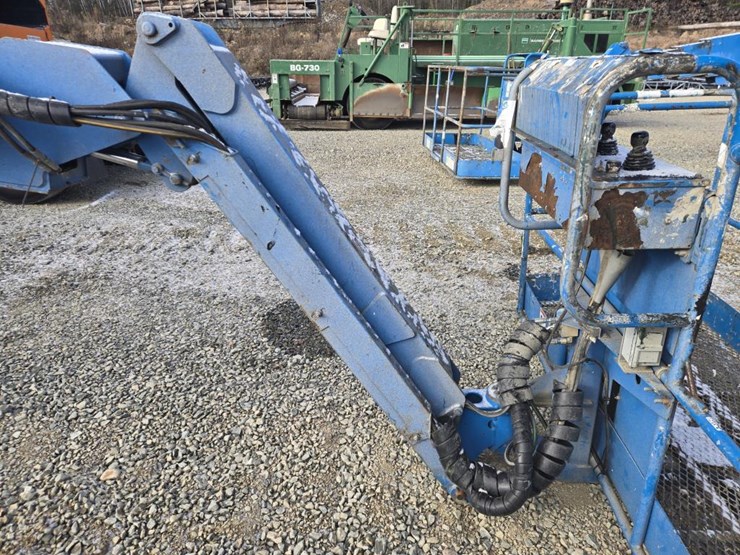 2007-genie-s85-image-17