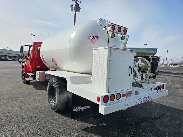 2016-freightliner-s2g-image-11