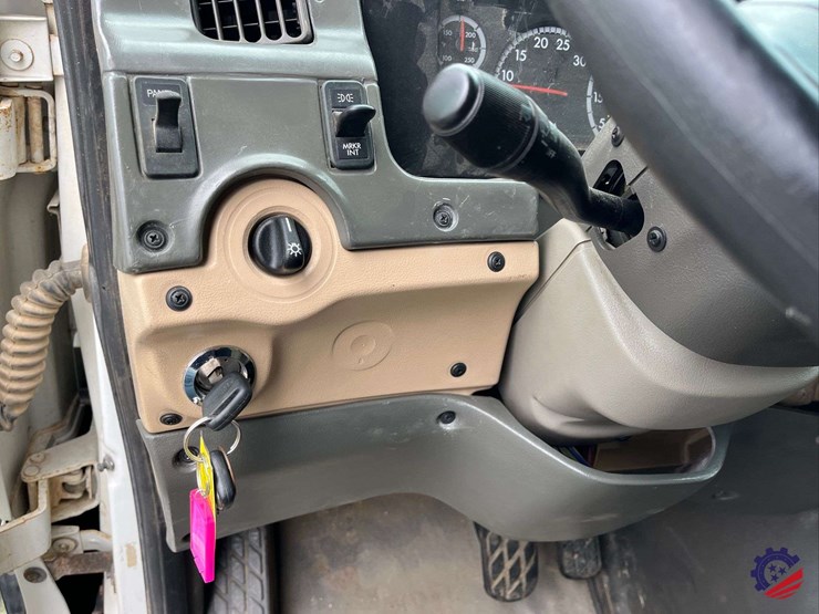 2008-sterling-l7500-image-65