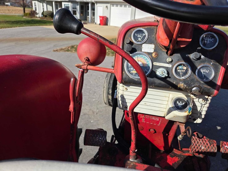 case-ih-560-image-57