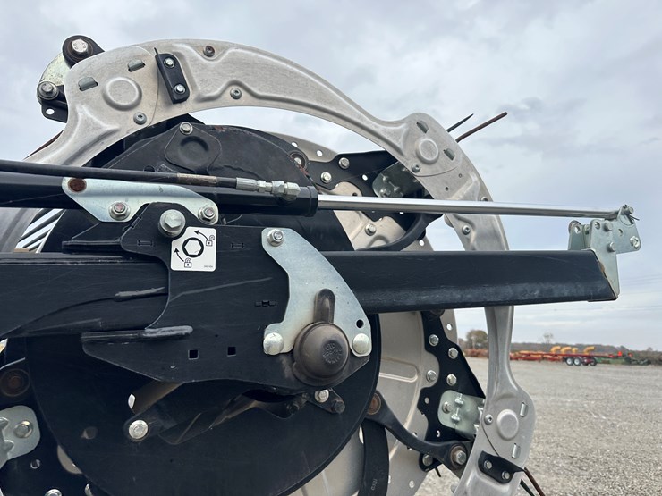 2022-mac-don-fd240-image-66