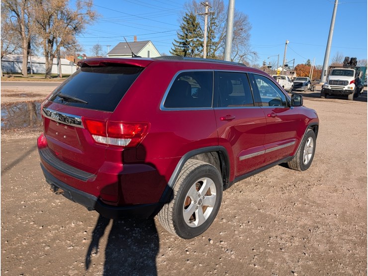 2013-jeep-grand-cherokee-image-6