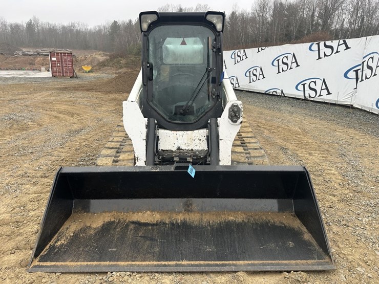 2020-bobcat-t740-image-8
