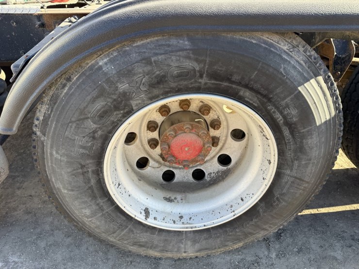 #1955-•-2008-international-eagle-day-cab-truck-tractor-image-73