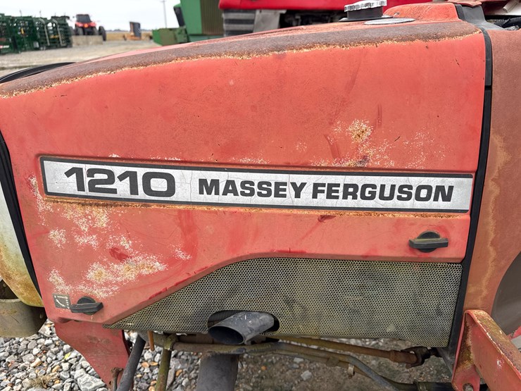 massey-ferguson-1210-image-17