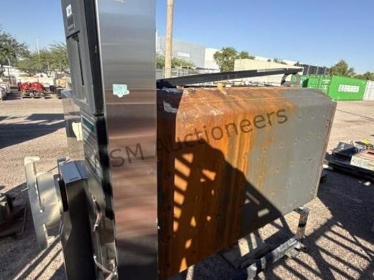 amsco-3053-vacamatic-autoclave-image-4