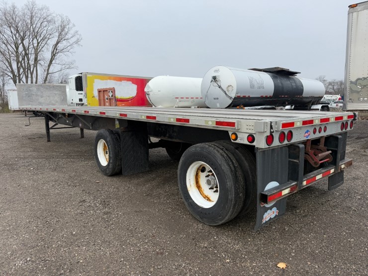 2014-utility-flatbed-image-3