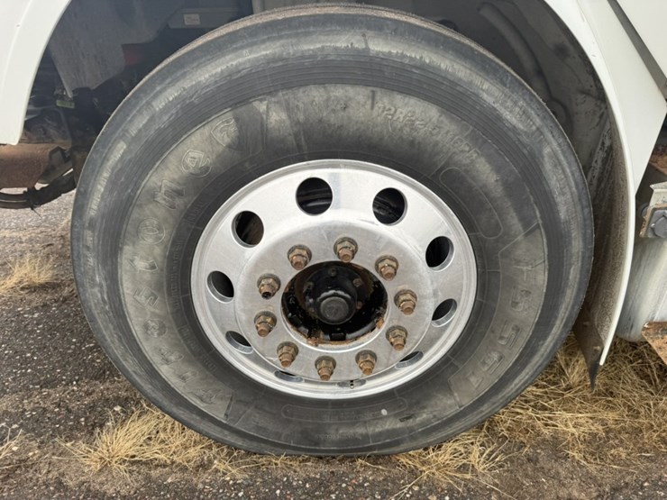 #2000-•-2014-freightliner-altec-digger-derrick-image-91