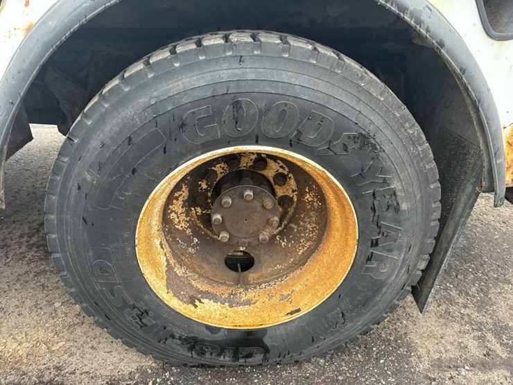 2002-international-4300-sba-image-92