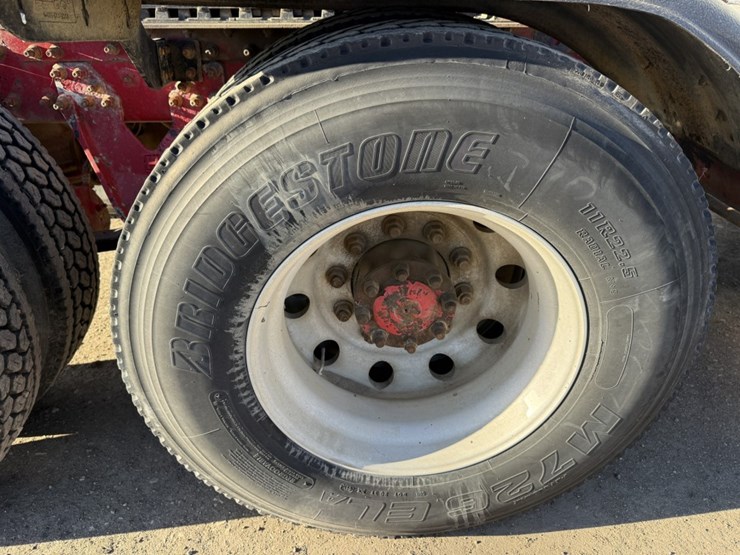 #1952-•-2008-international-eagle-day-cab-truck-tractor-image-76