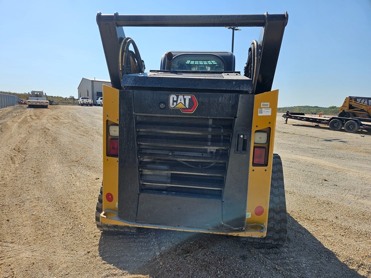 2023-caterpillar-299d3-image-11