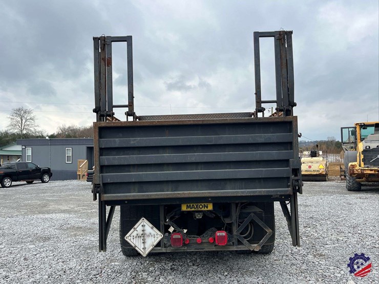 2017-freightliner-m2-s/a-tank-truck-image-31