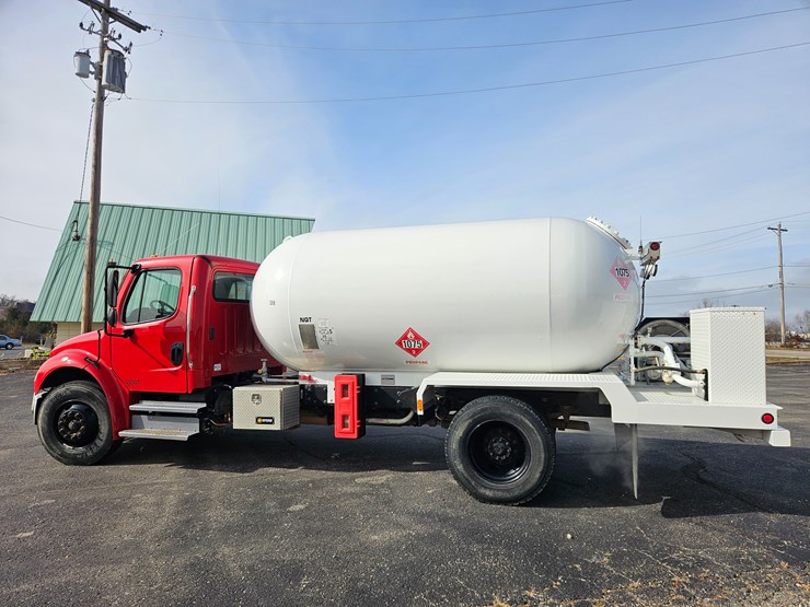 2016-freightliner-s2g-image-8