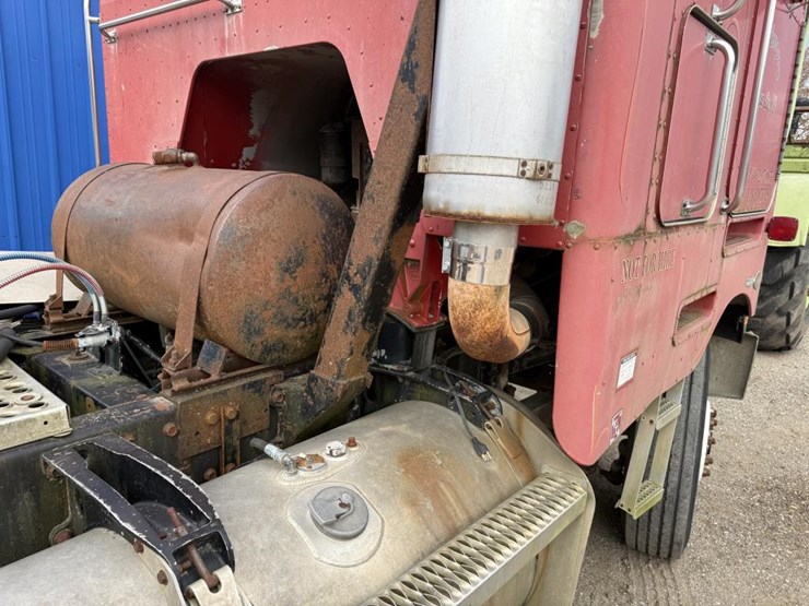 #1193-•-1984-peterbilt-cab-over-truck-tractor-image-17