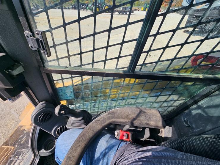 2023-caterpillar-299d3-image-39