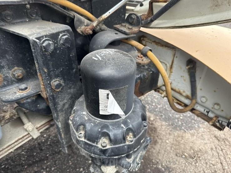 #2000-•-2014-freightliner-altec-digger-derrick-image-21