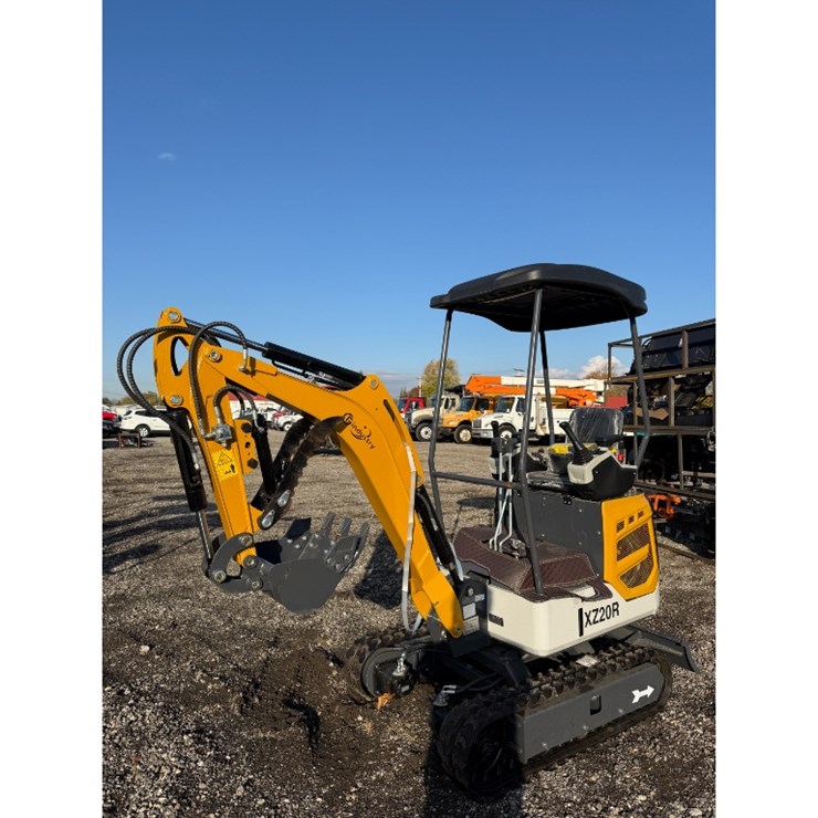CFG XZ20R Mini Excavator W/ Mechanical Thumb