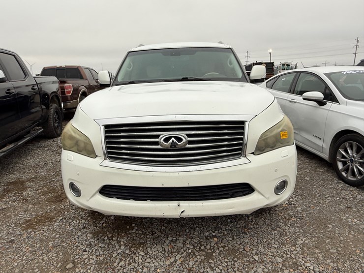 2012-infiniti-qx56-image-2