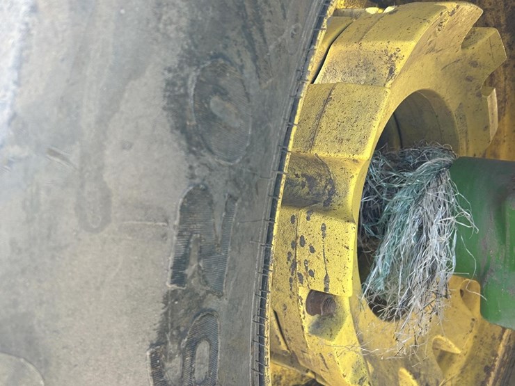 2013-john-deere-6170r-image-22