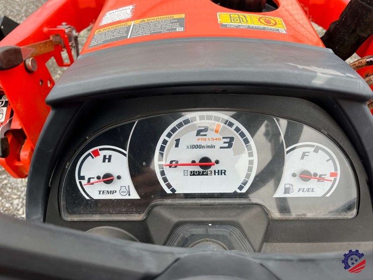 kubota-b2401d-farm-tractor-image-24