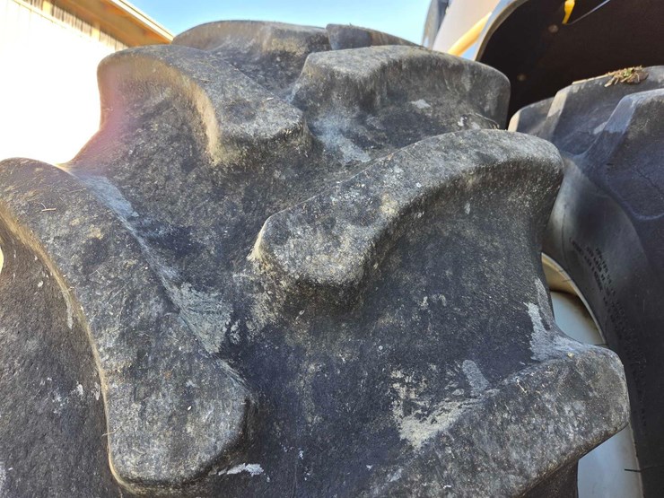 2010-new-holland-cr9065-image-43