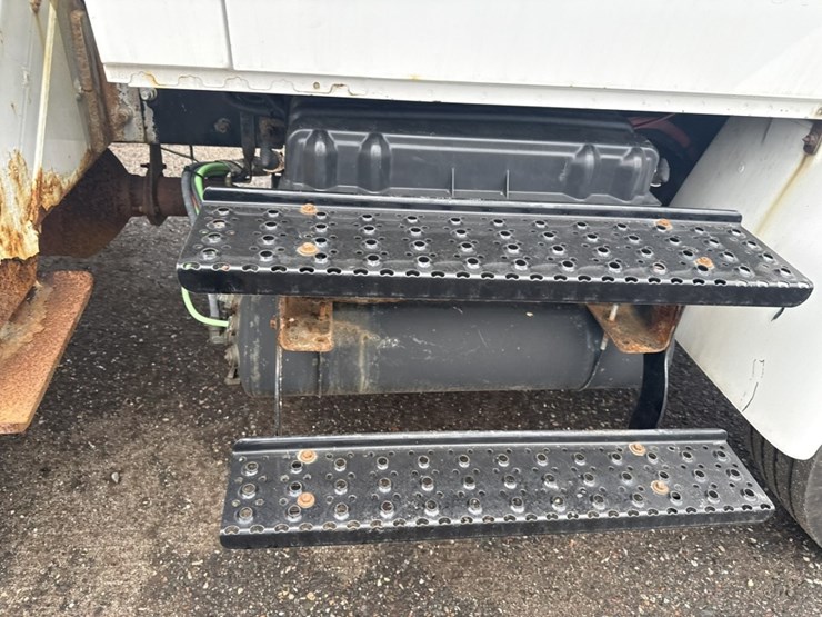 2013-international-4300-sba-image-47