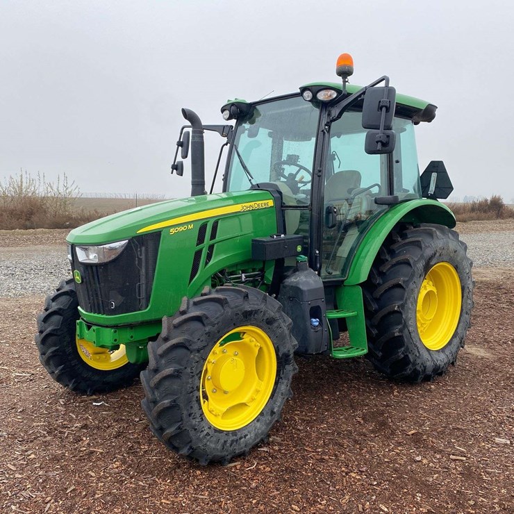 2018 JOHN DEERE 5090M