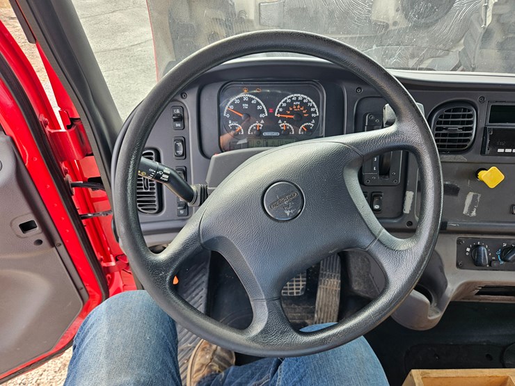 2018-freightliner-s2g-image-56