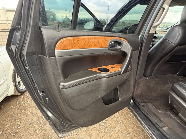 2012-buick-enclave-image-31