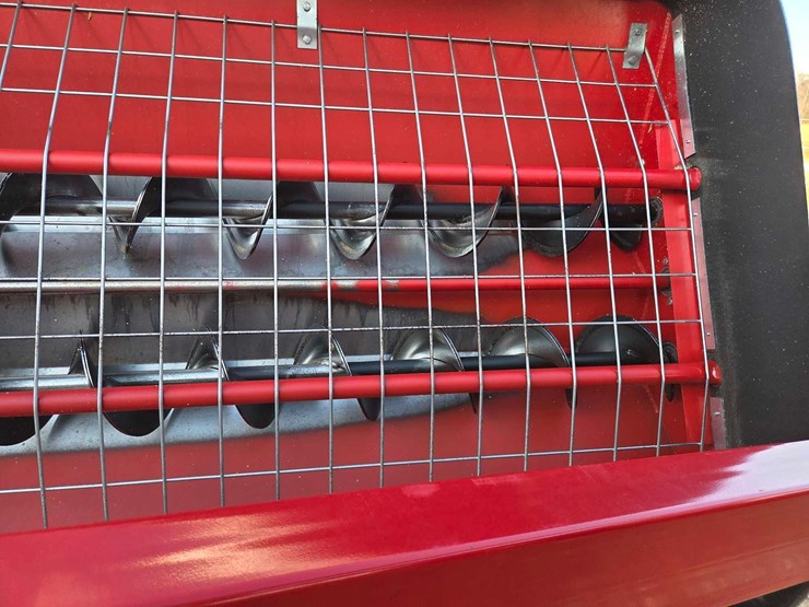 agi-mayrath-hx2-10"x63'-swing-away-auger-image-15