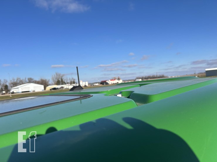 2021-john-deere-6175m-image-42