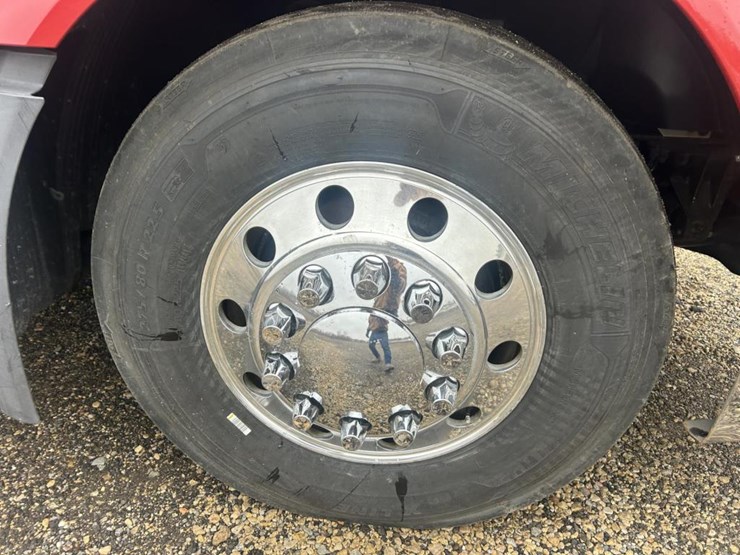 #1676-•-2015-volvo-vnl-day-cab-truck-tractor-image-64