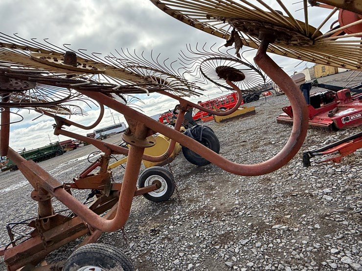 #22611-•-8-wheel-hay-rake-image-21