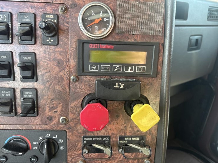 2000-international-9200i-image-31