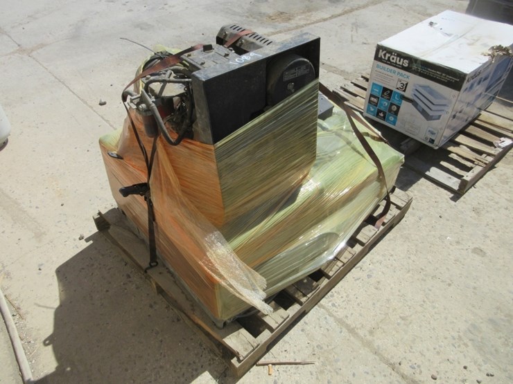 lot-of-misc-gas-generators,-gas-engines-&-parts-image-3